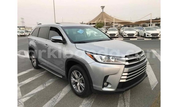 Gura Imported Toyota Highlander Other Imodoka i Import - Dubai mu Uganda Gura Imported Toyota Highlander Other Imodoka i Import - Dubai mu Uganda