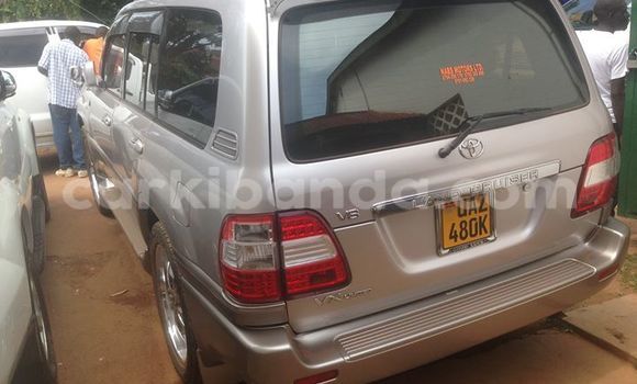 Buy Used Toyota Land Cruiser Silver Car in Kampala in Uganda Buy Used Toyota Land Cruiser Silver Car in Kampala in Uganda