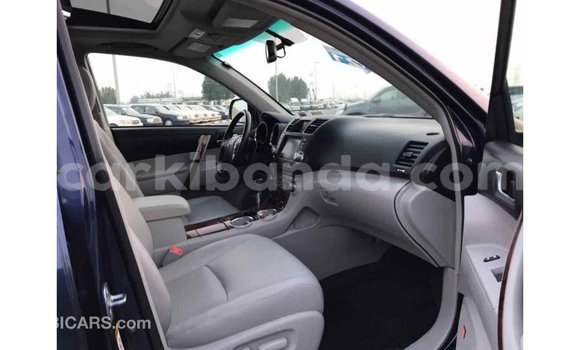 Buy Import Toyota Highlander Blue Car in Import - Dubai in Uganda Buy Import Toyota Highlander Blue Car in Import - Dubai in Uganda