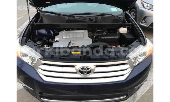 Buy Import Toyota Highlander Blue Car in Import - Dubai in Uganda Buy Import Toyota Highlander Blue Car in Import - Dubai in Uganda