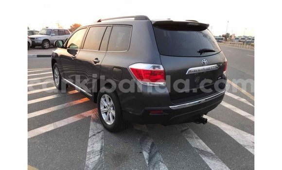 Buy Import Toyota Highlander Other Car in Import - Dubai in Uganda Buy Import Toyota Highlander Other Car in Import - Dubai in Uganda
