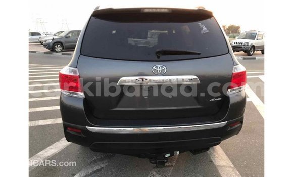 Buy Import Toyota Highlander Other Car in Import - Dubai in Uganda Buy Import Toyota Highlander Other Car in Import - Dubai in Uganda