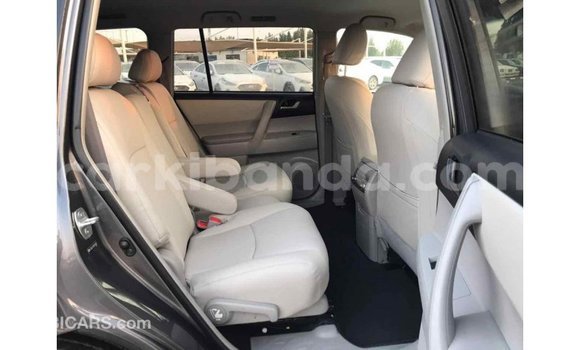 Buy Import Toyota Highlander Other Car in Import - Dubai in Uganda Buy Import Toyota Highlander Other Car in Import - Dubai in Uganda