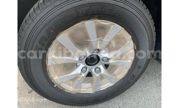 Gura Imported Toyota Land Cruiser Black Imodoka i Import - Dubai mu Uganda Gura Imported Toyota Land Cruiser Black Imodoka i Import - Dubai mu Uganda