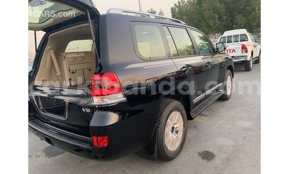 Gura Imported Toyota Land Cruiser Black Imodoka i Import - Dubai mu Uganda Gura Imported Toyota Land Cruiser Black Imodoka i Import - Dubai mu Uganda
