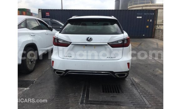 Acheter Import Voiture Lexus RX 300 Blanc à Import - Dubai, Ouganda Acheter Import Voiture Lexus RX 300 Blanc à Import - Dubai, Ouganda
