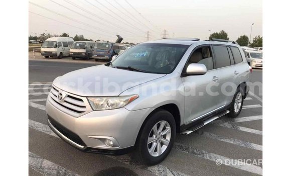 Gura Imported Toyota Highlander Other Imodoka i Import - Dubai mu Uganda Gura Imported Toyota Highlander Other Imodoka i Import - Dubai mu Uganda