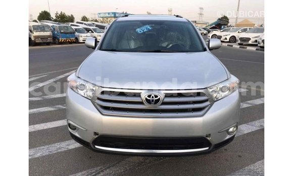 Gura Imported Toyota Highlander Other Imodoka i Import - Dubai mu Uganda Gura Imported Toyota Highlander Other Imodoka i Import - Dubai mu Uganda