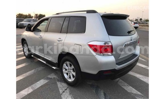 Gura Imported Toyota Highlander Other Imodoka i Import - Dubai mu Uganda Gura Imported Toyota Highlander Other Imodoka i Import - Dubai mu Uganda