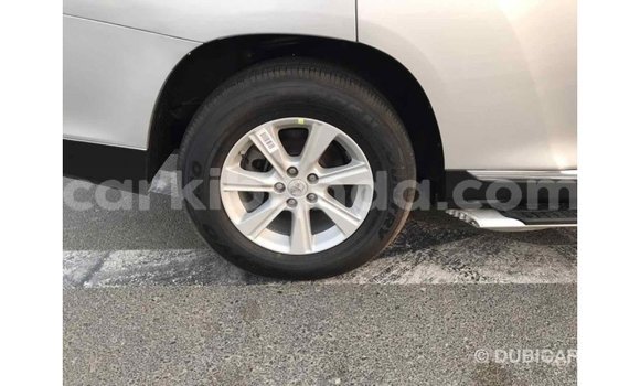 Gura Imported Toyota Highlander Other Imodoka i Import - Dubai mu Uganda Gura Imported Toyota Highlander Other Imodoka i Import - Dubai mu Uganda