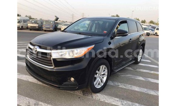 Nunua Imported Toyota Highlander Nyeusi Gari ndani ya Import - Dubai nchini Uganda Nunua Imported Toyota Highlander Nyeusi Gari ndani ya Import - Dubai nchini Uganda