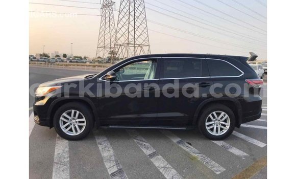 Nunua Imported Toyota Highlander Nyeusi Gari ndani ya Import - Dubai nchini Uganda Nunua Imported Toyota Highlander Nyeusi Gari ndani ya Import - Dubai nchini Uganda