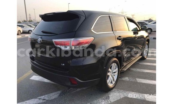 Nunua Imported Toyota Highlander Nyeusi Gari ndani ya Import - Dubai nchini Uganda Nunua Imported Toyota Highlander Nyeusi Gari ndani ya Import - Dubai nchini Uganda