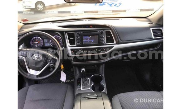 Nunua Imported Toyota Highlander Nyeusi Gari ndani ya Import - Dubai nchini Uganda Nunua Imported Toyota Highlander Nyeusi Gari ndani ya Import - Dubai nchini Uganda