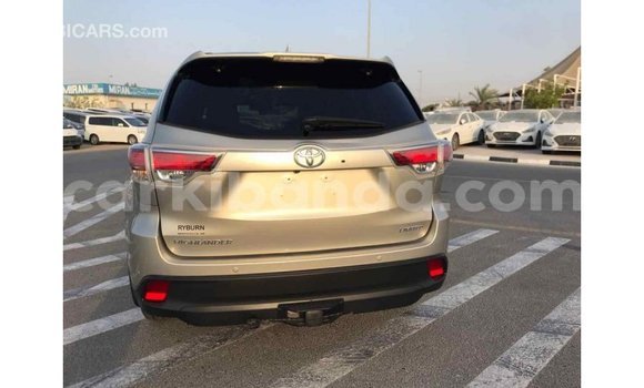 Buy Import Toyota Highlander Beige Car in Import - Dubai in Uganda Buy Import Toyota Highlander Beige Car in Import - Dubai in Uganda