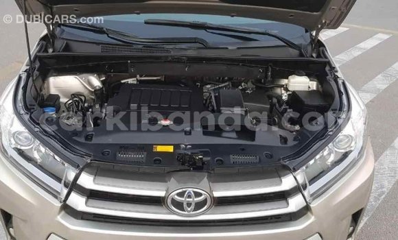 Buy Import Toyota Highlander Beige Car in Import - Dubai in Uganda Buy Import Toyota Highlander Beige Car in Import - Dubai in Uganda