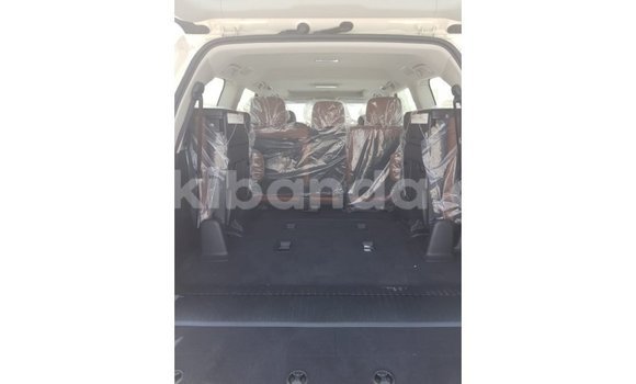Gura Imported Toyota Land Cruiser Brown Imodoka i Import - Dubai mu Uganda Gura Imported Toyota Land Cruiser Brown Imodoka i Import - Dubai mu Uganda