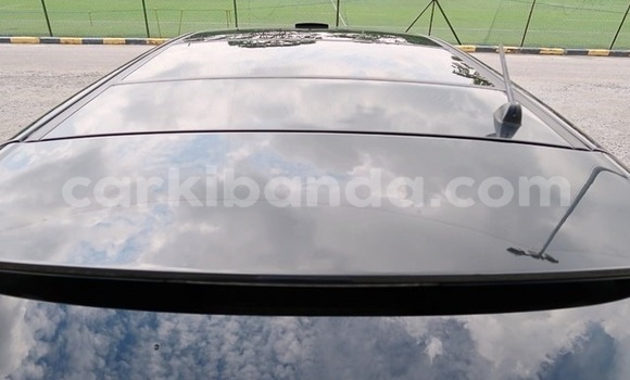 Gura Yakoze Toyota Harrier Black Imodoka i Kampala mu Uganda Gura Yakoze Toyota Harrier Black Imodoka i Kampala mu Uganda