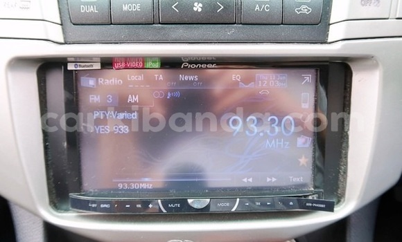 Gura Yakoze Toyota Harrier Black Imodoka i Kampala mu Uganda Gura Yakoze Toyota Harrier Black Imodoka i Kampala mu Uganda