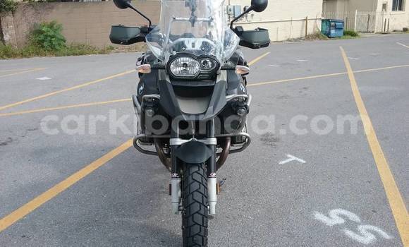 Gura Yakoze BMW R 1200 GS Beige Bike i Kampala mu Uganda Gura Yakoze BMW R 1200 GS Beige Bike i Kampala mu Uganda