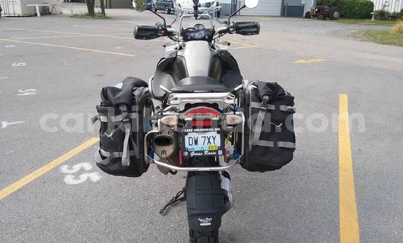 Gura Yakoze BMW R 1200 GS Beige Bike i Kampala mu Uganda Gura Yakoze BMW R 1200 GS Beige Bike i Kampala mu Uganda