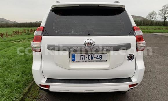 Gura Yakoze Toyota Land Cruiser Prado Other Imodoka i Kampala mu Uganda Gura Yakoze Toyota Land Cruiser Prado Other Imodoka i Kampala mu Uganda