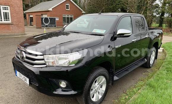 Gura Yakoze Toyota Hilux Surf Other Imodoka i Kampala mu Uganda Gura Yakoze Toyota Hilux Surf Other Imodoka i Kampala mu Uganda