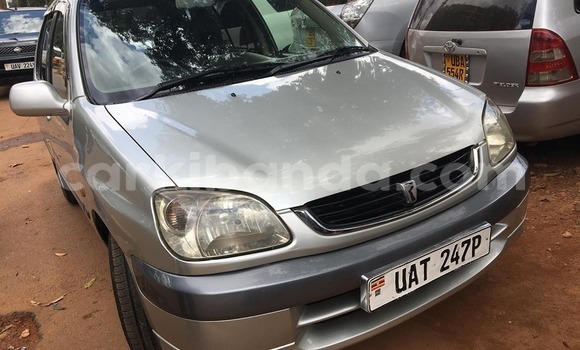 Acheter Occasion Voiture Toyota Raum Gris à Kampala, Ouganda Acheter Occasion Voiture Toyota Raum Gris à Kampala, Ouganda