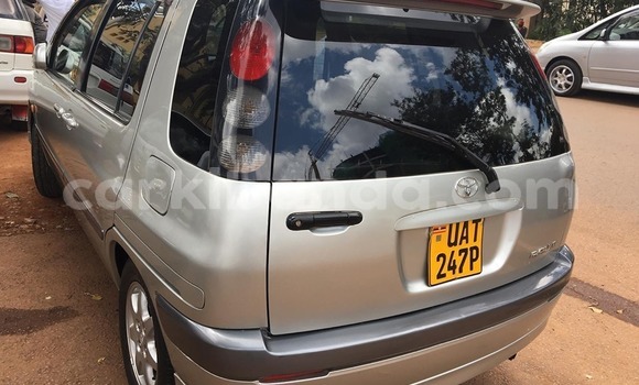 Acheter Occasion Voiture Toyota Raum Gris à Kampala, Ouganda Acheter Occasion Voiture Toyota Raum Gris à Kampala, Ouganda