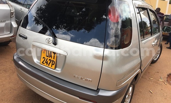 Acheter Occasion Voiture Toyota Raum Gris à Kampala, Ouganda Acheter Occasion Voiture Toyota Raum Gris à Kampala, Ouganda