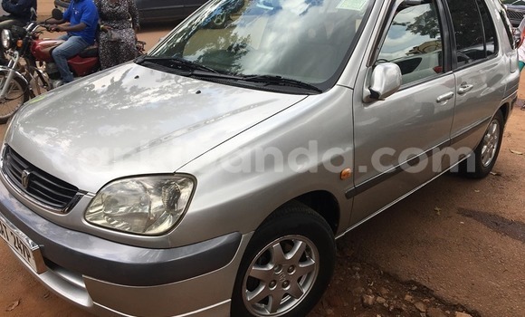 Acheter Occasion Voiture Toyota Raum Gris à Kampala, Ouganda Acheter Occasion Voiture Toyota Raum Gris à Kampala, Ouganda