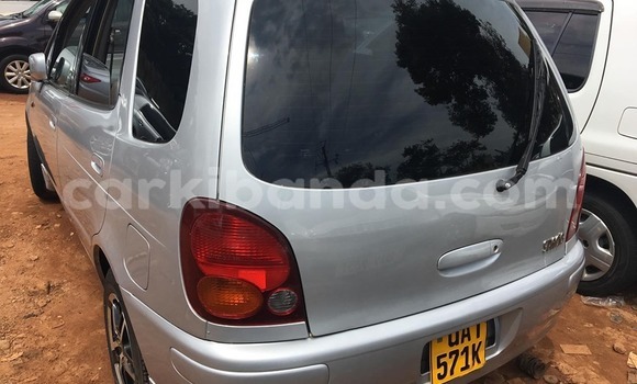 Acheter Occasion Voiture Toyota Spacio Gris à Kampala, Ouganda Acheter Occasion Voiture Toyota Spacio Gris à Kampala, Ouganda