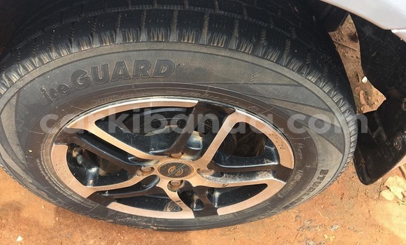 Acheter Occasion Voiture Toyota Spacio Gris à Kampala, Ouganda Acheter Occasion Voiture Toyota Spacio Gris à Kampala, Ouganda