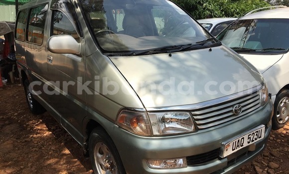 Acheter Occasion Voiture Toyota Regius Gris à Kampala, Ouganda Acheter Occasion Voiture Toyota Regius Gris à Kampala, Ouganda