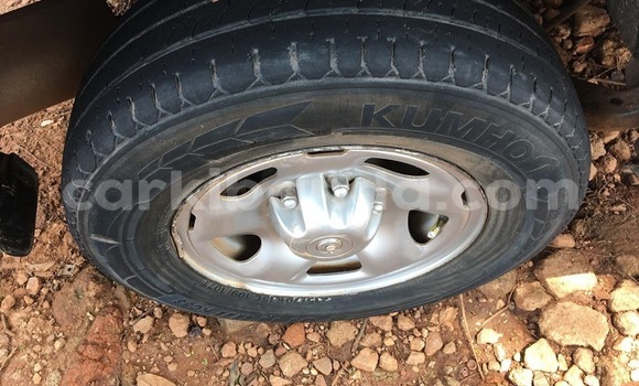 Acheter Occasion Voiture Toyota Regius Gris à Kampala, Ouganda Acheter Occasion Voiture Toyota Regius Gris à Kampala, Ouganda