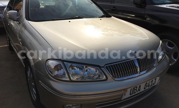 Acheter Occasion Voiture Nissan Bluebird Beige à Kampala, Ouganda Acheter Occasion Voiture Nissan Bluebird Beige à Kampala, Ouganda