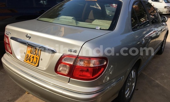 Acheter Occasion Voiture Nissan Bluebird Beige à Kampala, Ouganda Acheter Occasion Voiture Nissan Bluebird Beige à Kampala, Ouganda