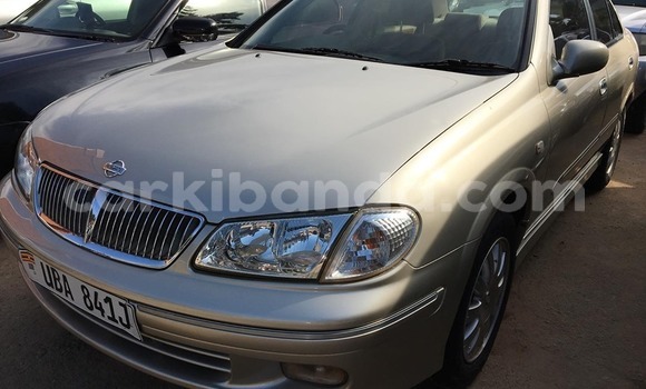 Acheter Occasion Voiture Nissan Bluebird Beige à Kampala, Ouganda Acheter Occasion Voiture Nissan Bluebird Beige à Kampala, Ouganda