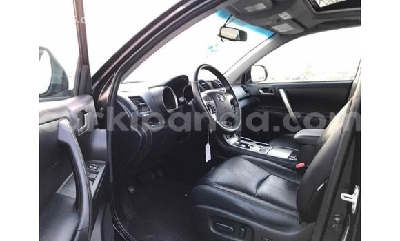 Buy Import Toyota Highlander Black Car in Import - Dubai in Uganda Buy Import Toyota Highlander Black Car in Import - Dubai in Uganda