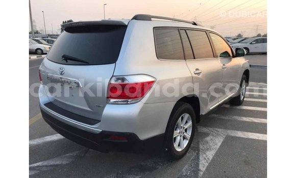 Buy Import Toyota Highlander Other Car in Import - Dubai in Uganda Buy Import Toyota Highlander Other Car in Import - Dubai in Uganda
