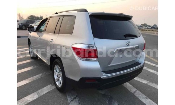 Buy Import Toyota Highlander Other Car in Import - Dubai in Uganda Buy Import Toyota Highlander Other Car in Import - Dubai in Uganda