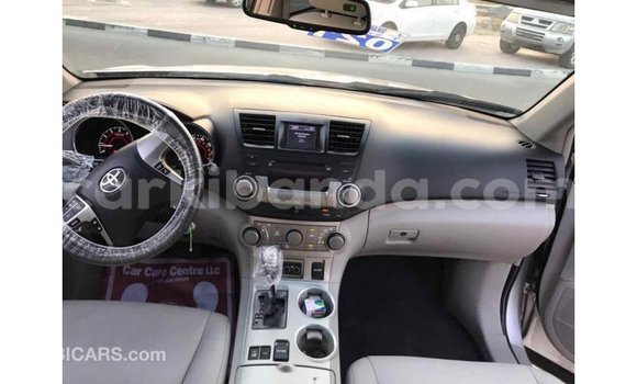 Buy Import Toyota Highlander Other Car in Import - Dubai in Uganda Buy Import Toyota Highlander Other Car in Import - Dubai in Uganda