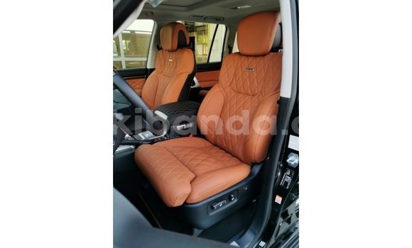Acheter Import Voiture Toyota Land Cruiser Noir à Import - Dubai, Ouganda Acheter Import Voiture Toyota Land Cruiser Noir à Import - Dubai, Ouganda