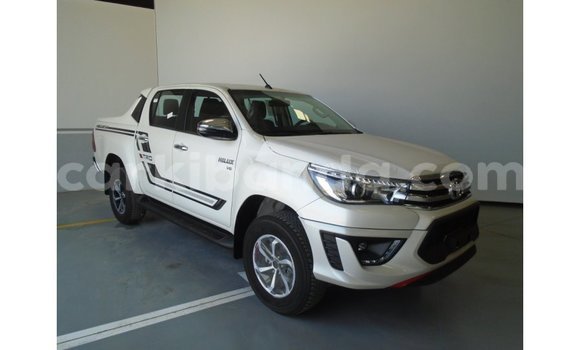 Acheter Import Voiture Toyota Hilux Blanc à Import - Dubai, Ouganda Acheter Import Voiture Toyota Hilux Blanc à Import - Dubai, Ouganda