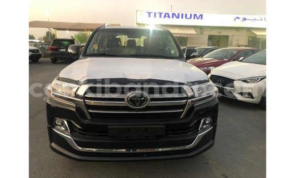 Gura Imported Toyota Land Cruiser Black Imodoka i Import - Dubai mu Uganda Gura Imported Toyota Land Cruiser Black Imodoka i Import - Dubai mu Uganda