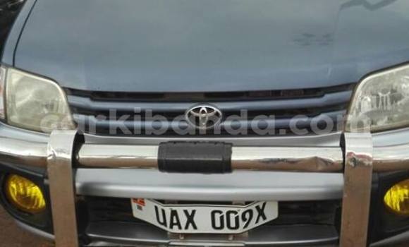 Nunua Ilio tumika Toyota Noah Nyeusi Gari ndani ya Kampala nchini Uganda Nunua Ilio tumika Toyota Noah Nyeusi Gari ndani ya Kampala nchini Uganda