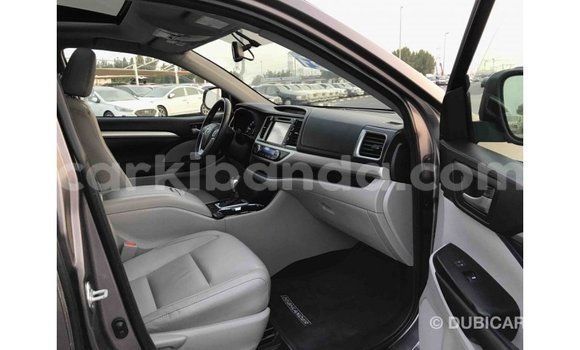 Buy Import Toyota Highlander Other Car in Import - Dubai in Uganda Buy Import Toyota Highlander Other Car in Import - Dubai in Uganda