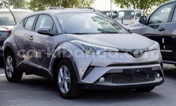 Acheter Import Voiture Toyota C-HR Autre à Import - Dubai, Ouganda Acheter Import Voiture Toyota C-HR Autre à Import - Dubai, Ouganda