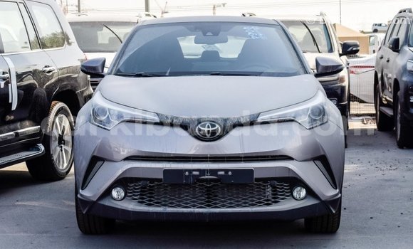 Acheter Import Voiture Toyota C-HR Autre à Import - Dubai, Ouganda Acheter Import Voiture Toyota C-HR Autre à Import - Dubai, Ouganda