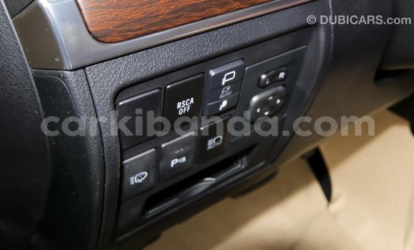 Acheter Import Voiture Toyota Land Cruiser Noir à Import - Dubai, Ouganda Acheter Import Voiture Toyota Land Cruiser Noir à Import - Dubai, Ouganda